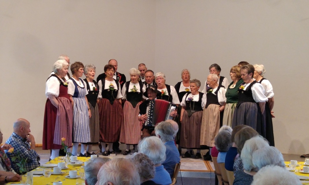 Seniorennachmittag mit dem Chrigel-Chörli, Mai 2016 (2).jpg